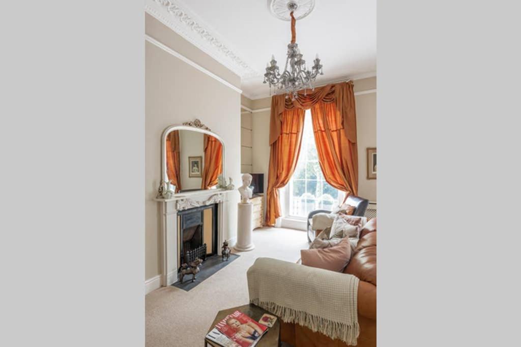 Appartamento Beautiful Studio With Private Outside Terrace Bath Esterno foto