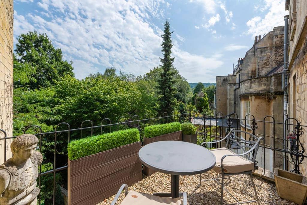 Appartamento Beautiful Studio With Private Outside Terrace Bath Esterno foto