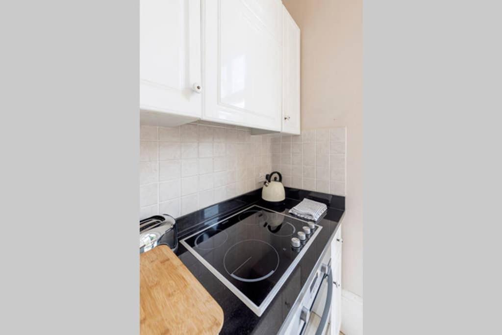 Appartamento Beautiful Studio With Private Outside Terrace Bath Esterno foto